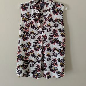 Women's Van Heusen V-Neck Sleeveless Blouse